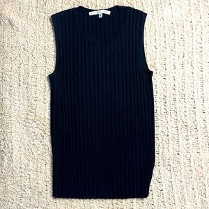 NWOT Aralia Sleeveless Shell (Small)